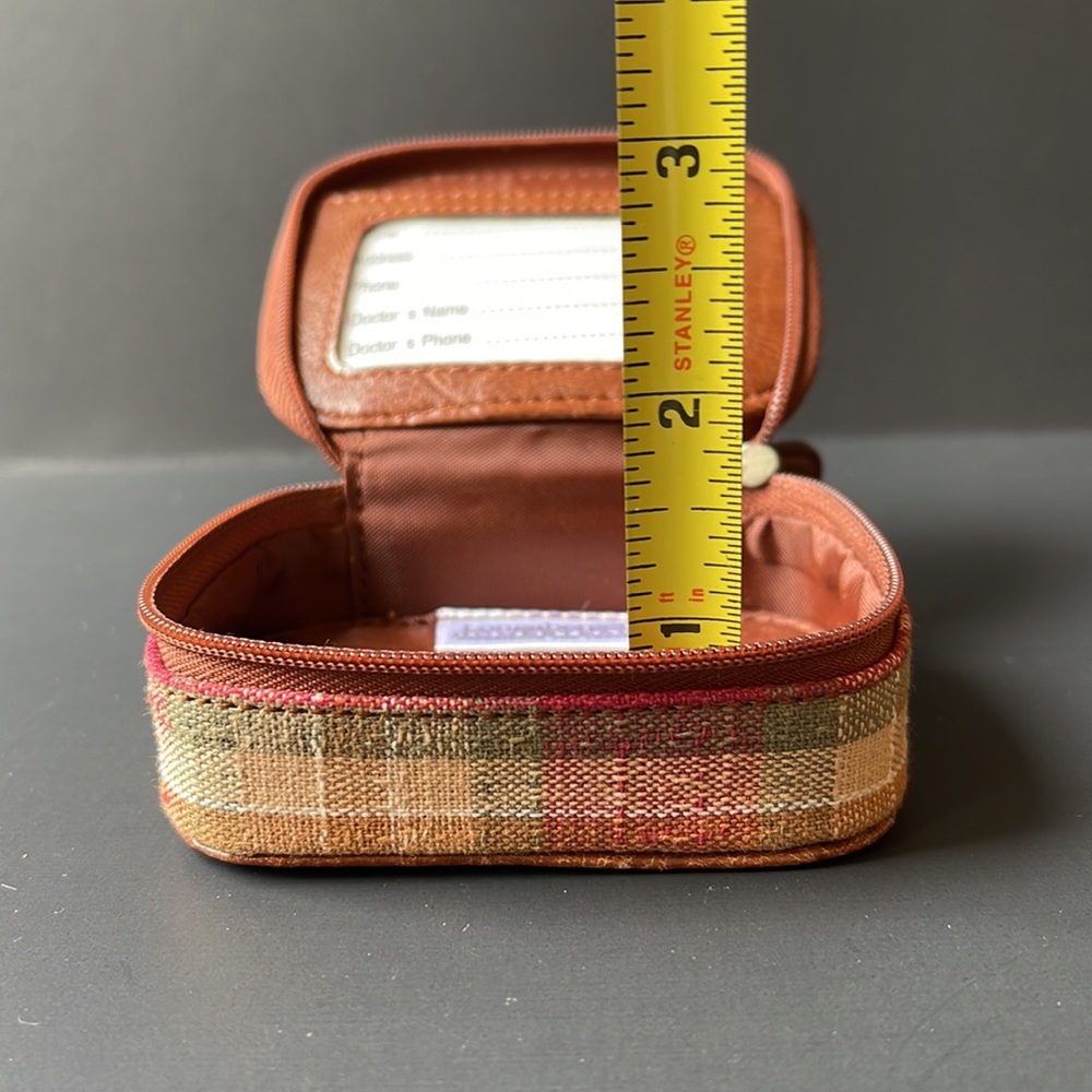 Longaberger plaid zipper pill case - Picture 6 of 6